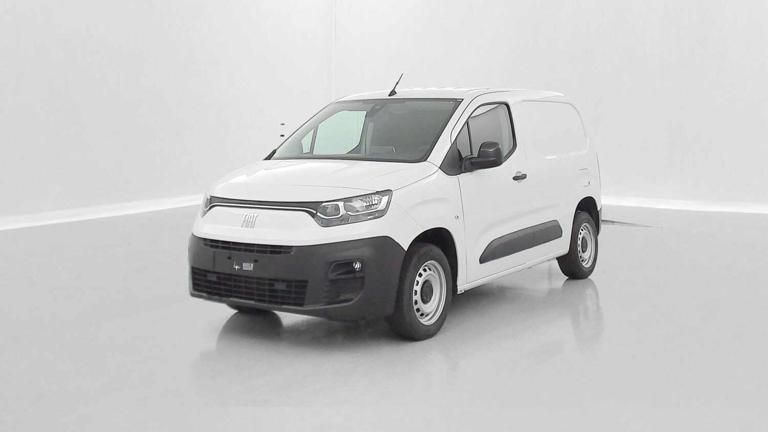 Fiat Doblo DOBLO FOURGON III M 650kg BlueHDi 100ch Pack Premium Connect occasion de 2024 en vente à Rennes