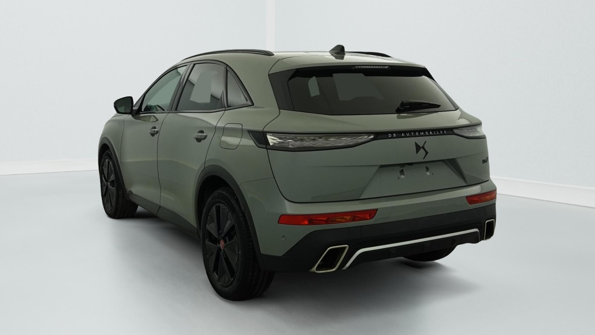 Vente en ligne Ds DS7 Crossback Hybride Rechargeable E-Tense 300 EAT8 4x4 Performance Line + au prix de 40 870 €