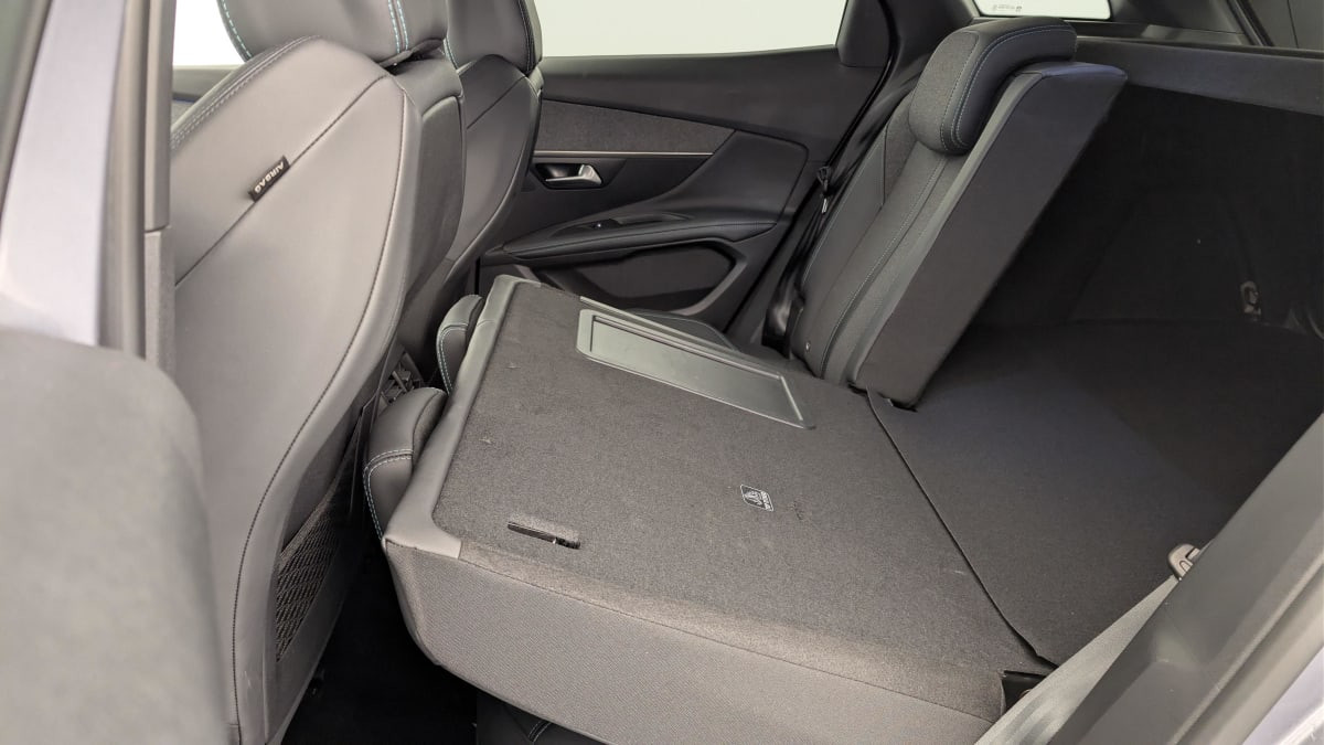 Vente en ligne Peugeot 3008 Hybrid 225 e-EAT8 Allure Pack au prix de 23 980 €