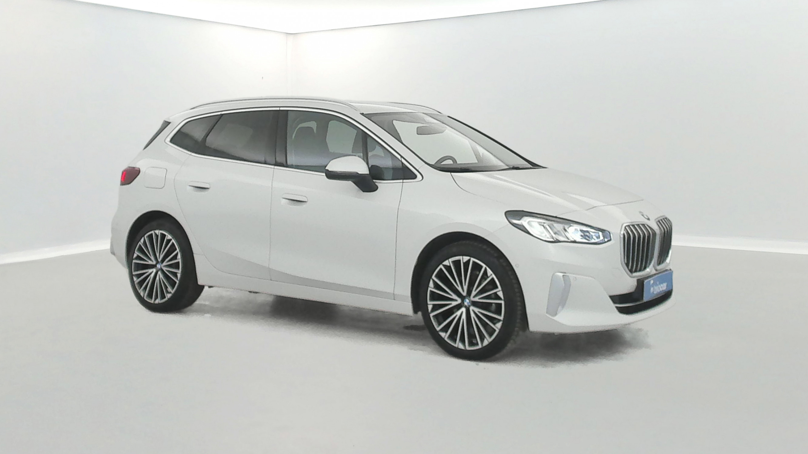 Vente en ligne Bmw Série 2 Active Tourer 218d 150ch Luxury DKG7 + Sièges chauffants + Service inclusive BMW 06/2027 - 10 au prix de 27 990 €