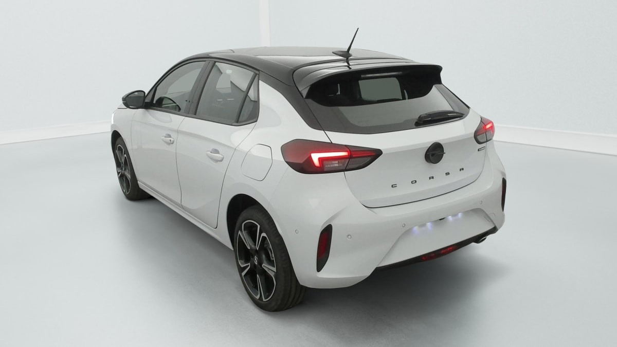 Vente en ligne Opel Corsa 1.2 Turbo Hybrid 110 ch e-DCT6 GS au prix de 20 590 €