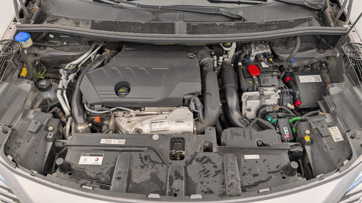 Vente en ligne Peugeot 3008 Hybrid 225 e-EAT8 Allure Pack au prix de 23 980 €