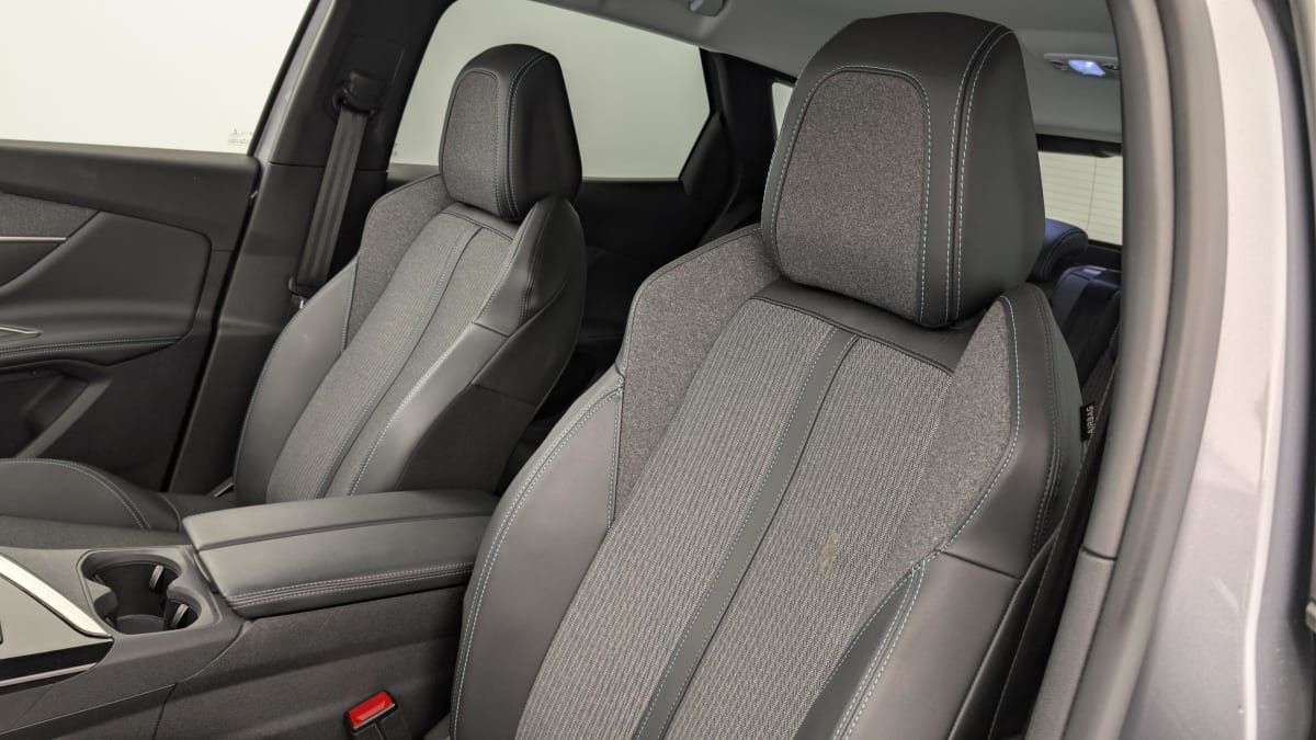 Vente en ligne Peugeot 3008 Hybrid 225 e-EAT8 Allure Pack au prix de 23 980 €