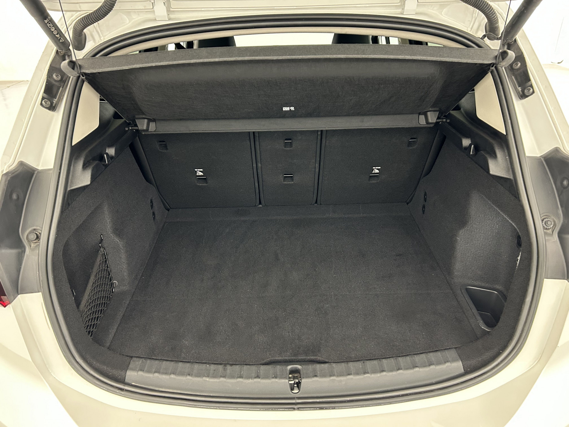 Vente en ligne Bmw Série 2 Active Tourer 218d 150ch Luxury DKG7 + Sièges chauffants + Service inclusive BMW 06/2027 - 10 au prix de 27 990 €