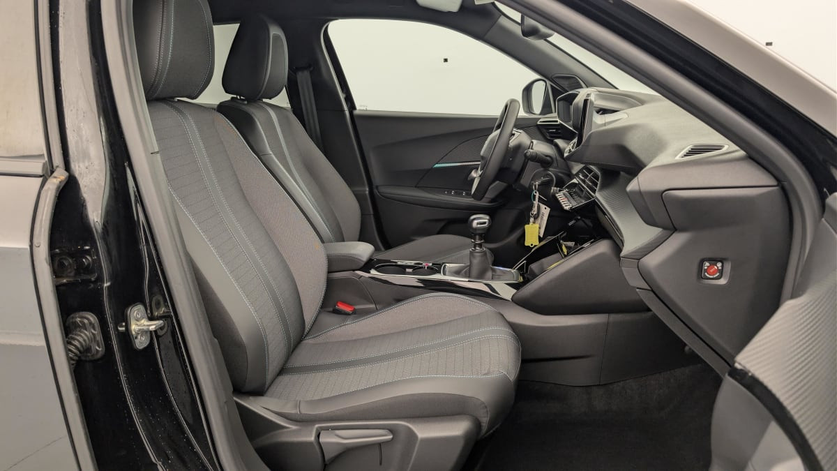 Vente en ligne Peugeot 2008 PureTech 130 S S BVM6 Allure Pack au prix de 17 800 €