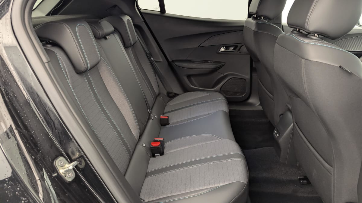 Vente en ligne Peugeot 2008 PureTech 130 S S BVM6 Allure Pack au prix de 17 800 €