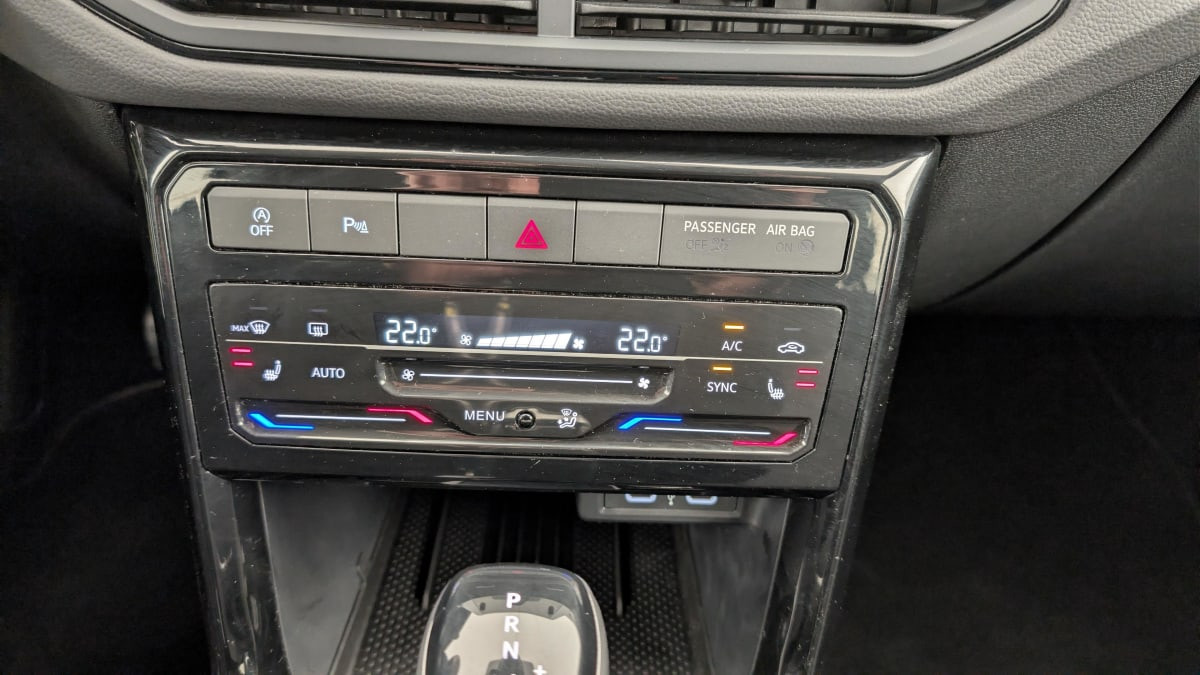 Vente en ligne Volkswagen T-Cross 1.0 TSI 116 Start Stop DSG7 Life Plus au prix de 24 390 €