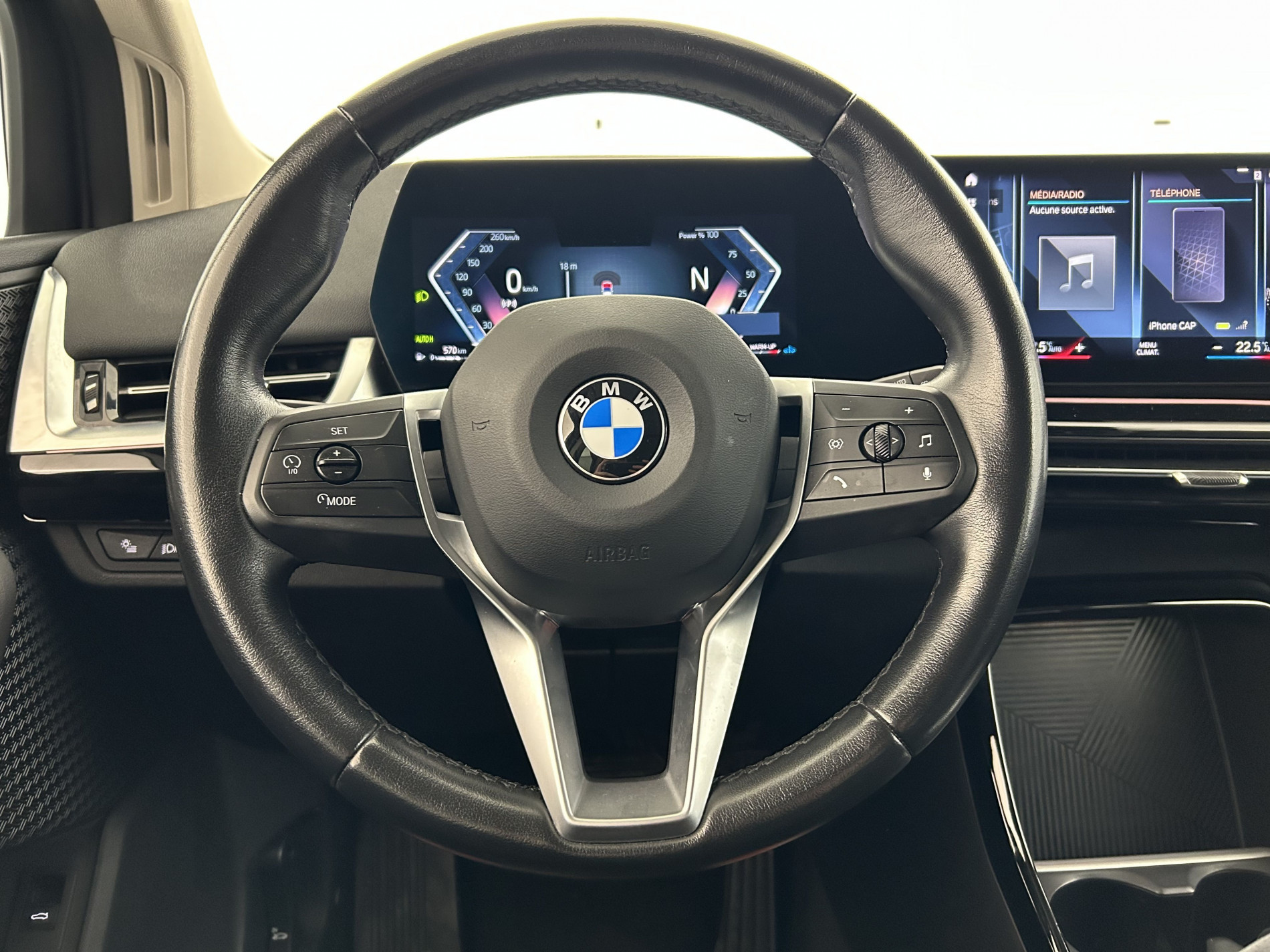 Vente en ligne Bmw Série 2 Active Tourer 218d 150ch Luxury DKG7 + Sièges chauffants + Service inclusive BMW 06/2027 - 10 au prix de 27 990 €