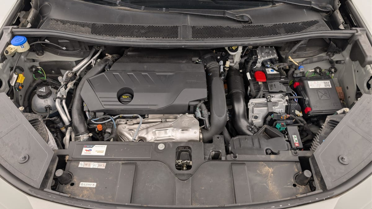 Vente en ligne Ds DS7 Crossback Hybride Rechargeable E-Tense 300 EAT8 4x4 Performance Line + au prix de 40 870 €