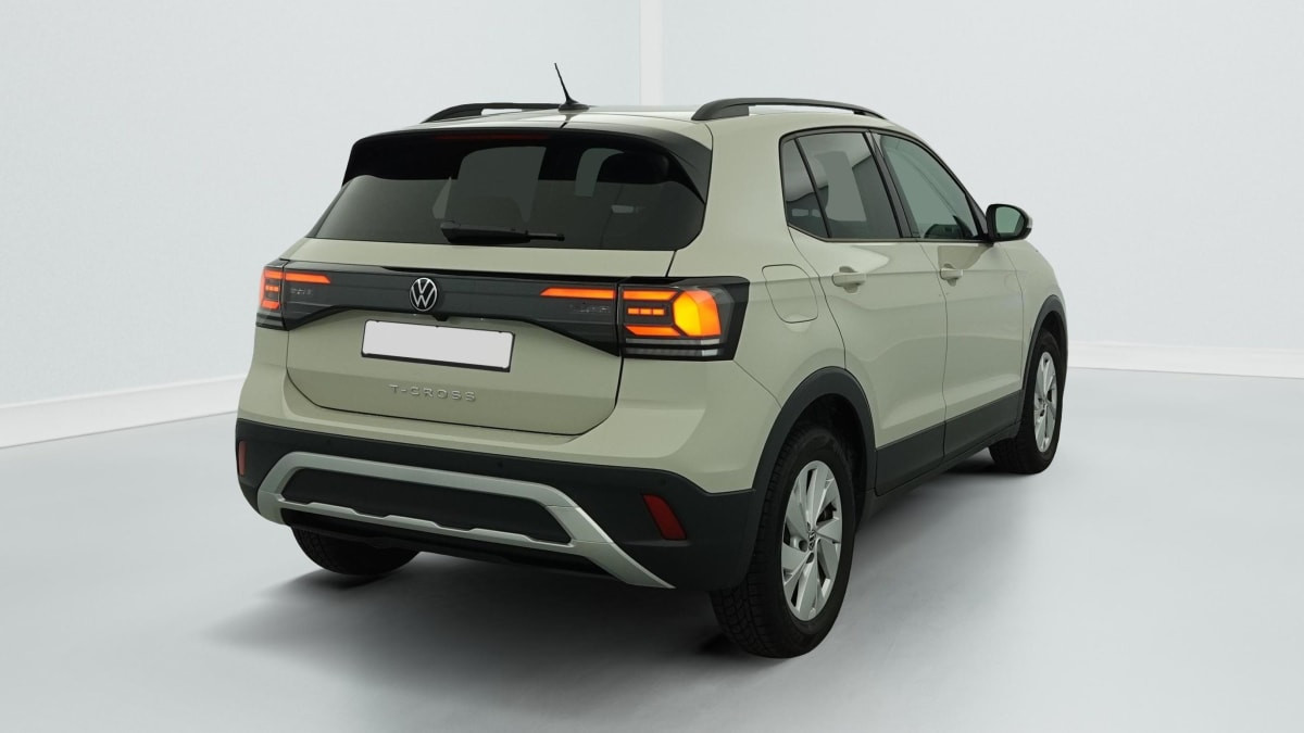 Vente en ligne Volkswagen T-Cross 1.0 TSI 116 Start Stop DSG7 Life Plus au prix de 24 390 €