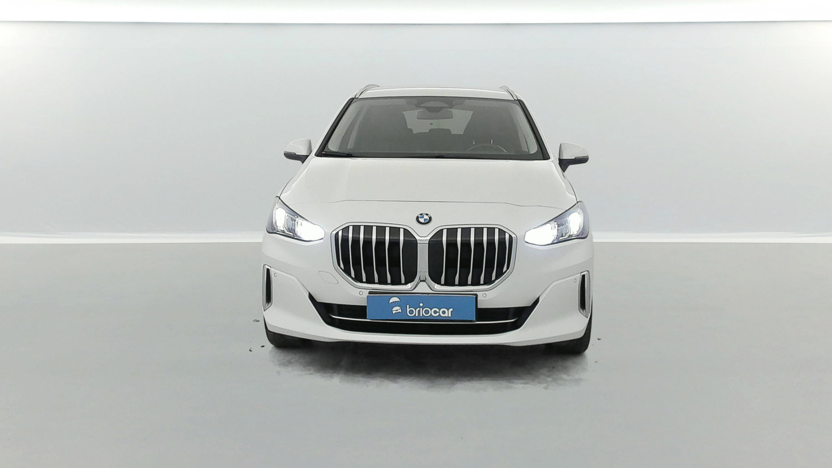 Vente en ligne Bmw Série 2 Active Tourer 218d 150ch Luxury DKG7 + Sièges chauffants + Service inclusive BMW 06/2027 - 10 au prix de 27 990 €