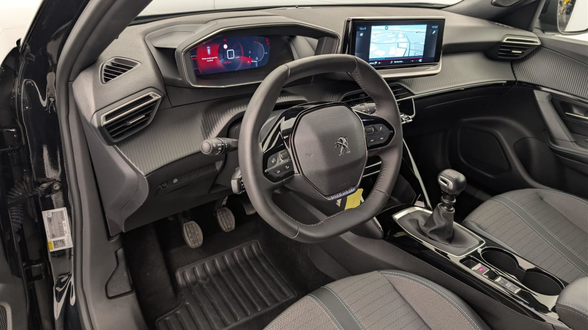 Vente en ligne Peugeot 2008 PureTech 130 S S BVM6 Allure Pack au prix de 17 800 €