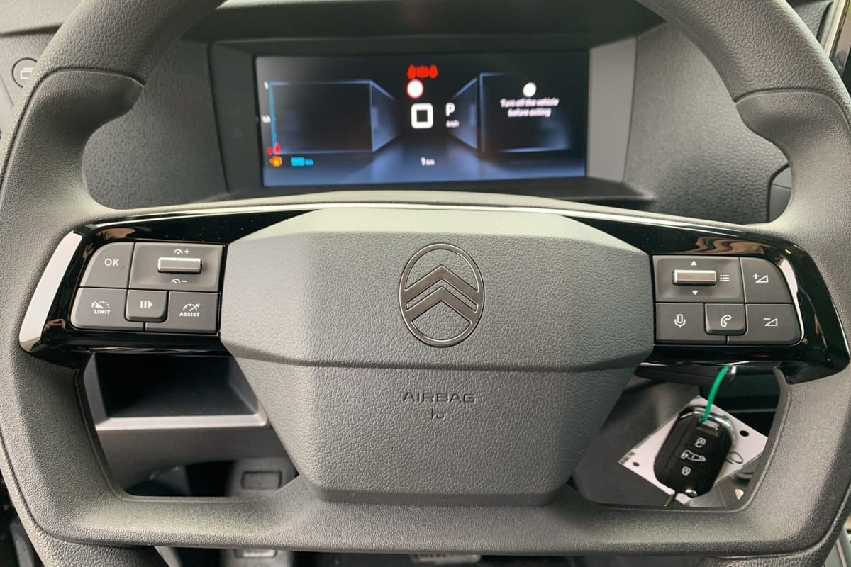 Vente en ligne Citroën Jumpy Fourgon XL BLUEHDI 145 S S EAT8 au prix de 31 650 €