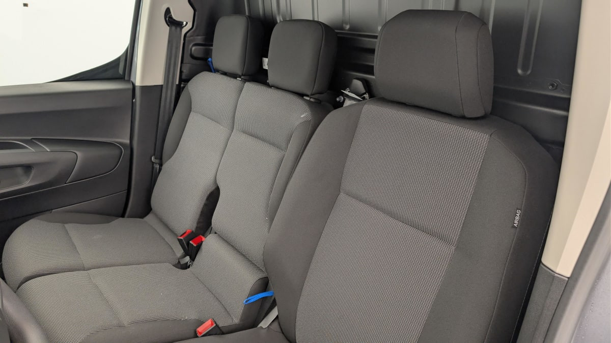 Vente en ligne Citroën Berlingo TAILLE XL 950KG BLUEHDI 130 S S EAT8 au prix de 24 240 €