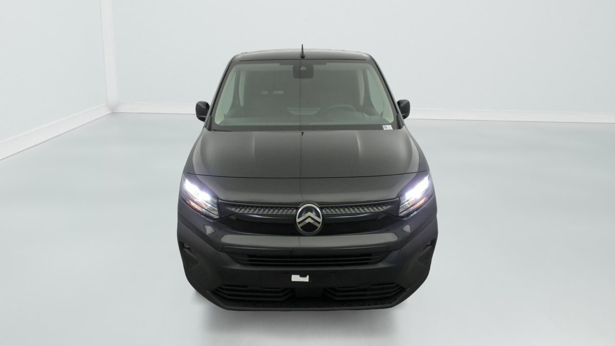 Vente en ligne Citroën Berlingo TAILLE XL 950KG BLUEHDI 130 S S EAT8 au prix de 24 240 €