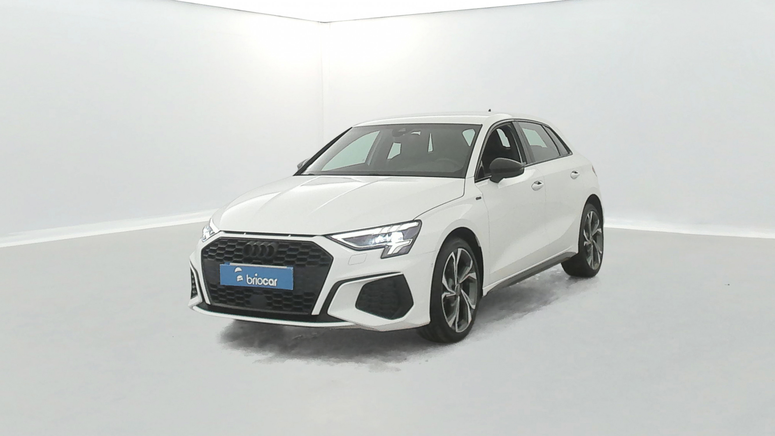 Audi A3 35 TFSI 150ch Mild Hybrid S line S tronic 7 occasion de 2021 en vente à Rennes