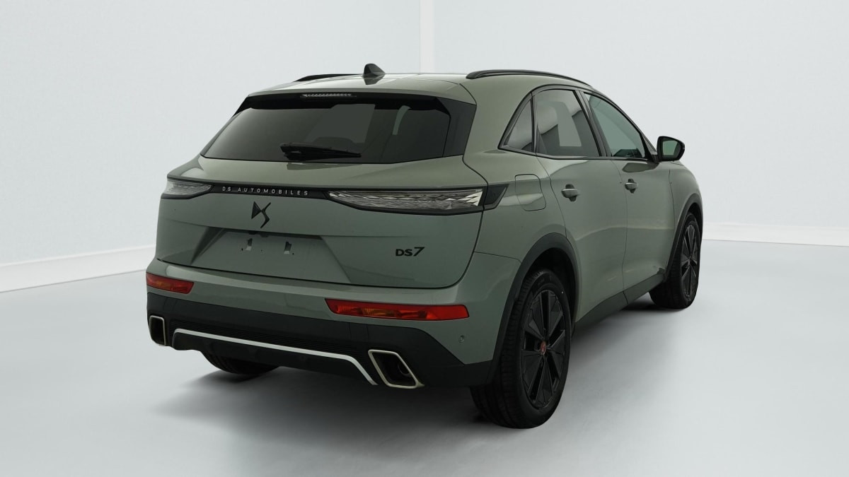 Vente en ligne Ds DS7 Crossback Hybride Rechargeable E-Tense 300 EAT8 4x4 Performance Line + au prix de 40 870 €