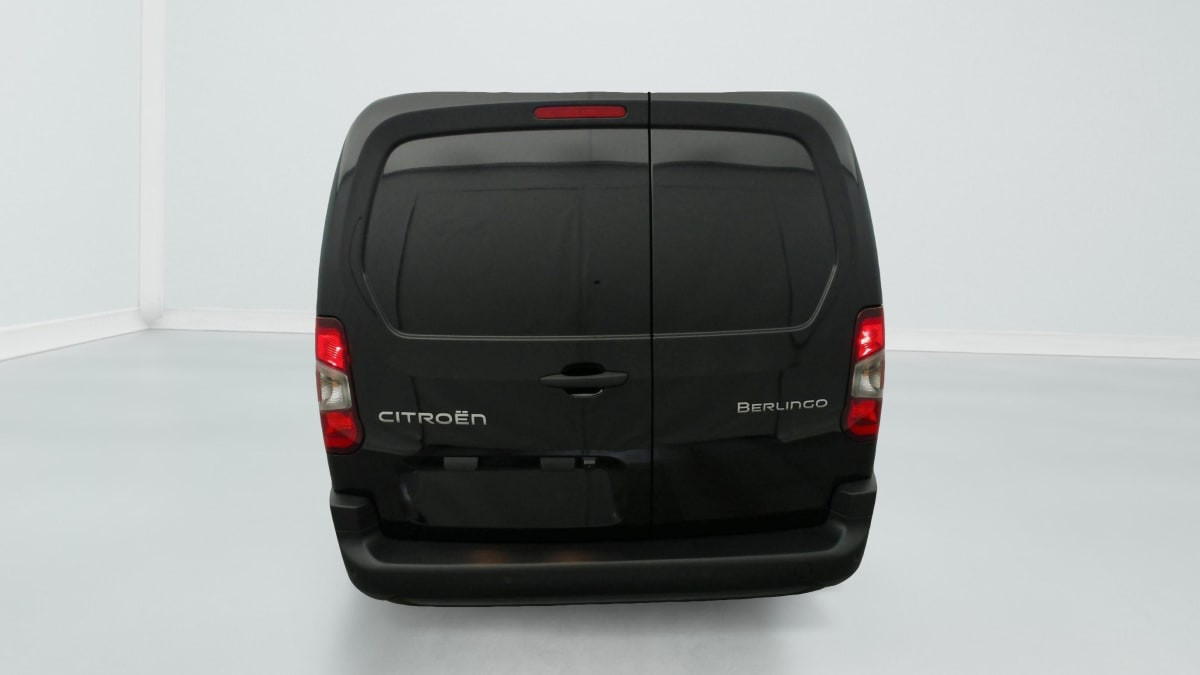Vente en ligne Citroën Berlingo TAILLE XL 950KG BLUEHDI 130 S S EAT8 au prix de 24 240 €