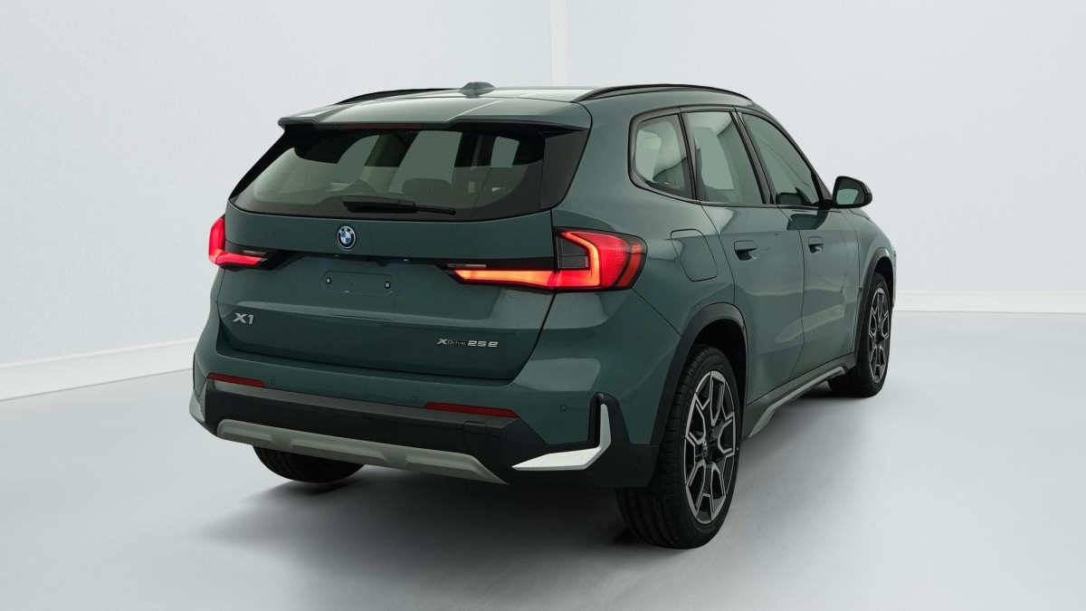 Vente en ligne Bmw X1 XDRIVE 25E 245CH DKG7 XLINE au prix de 48 080 €