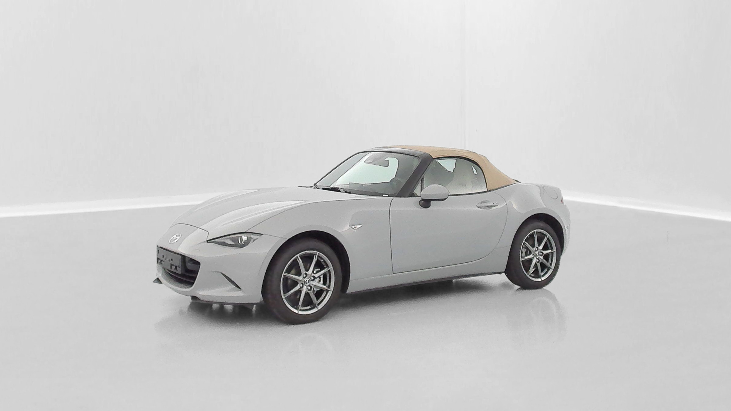 Vente en ligne Mazda MX-5 MX-5 ROADSTER 1.5 SKYACTIV-G 132ch Kazari au prix de 35 210 €