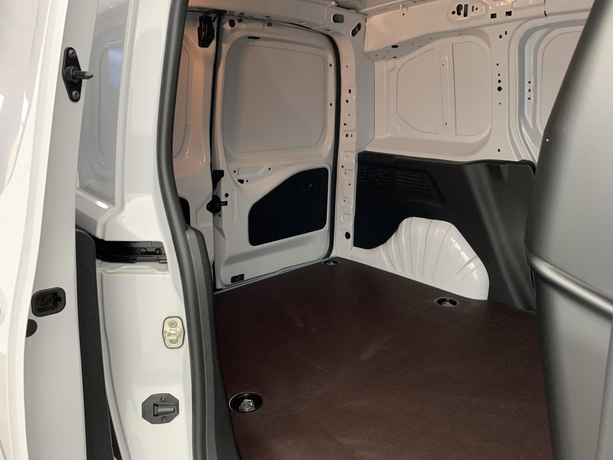 Vente en ligne Peugeot Partner Fourgon M 650 KG BLUEHDI 130 S S EAT8 au prix de 23 250 €