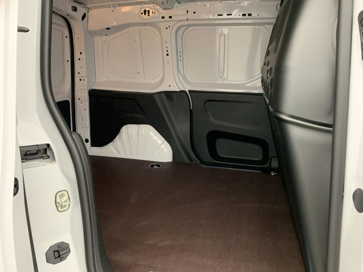 Vente en ligne Peugeot Partner Fourgon M 650 KG BLUEHDI 130 S S EAT8 au prix de 23 250 €