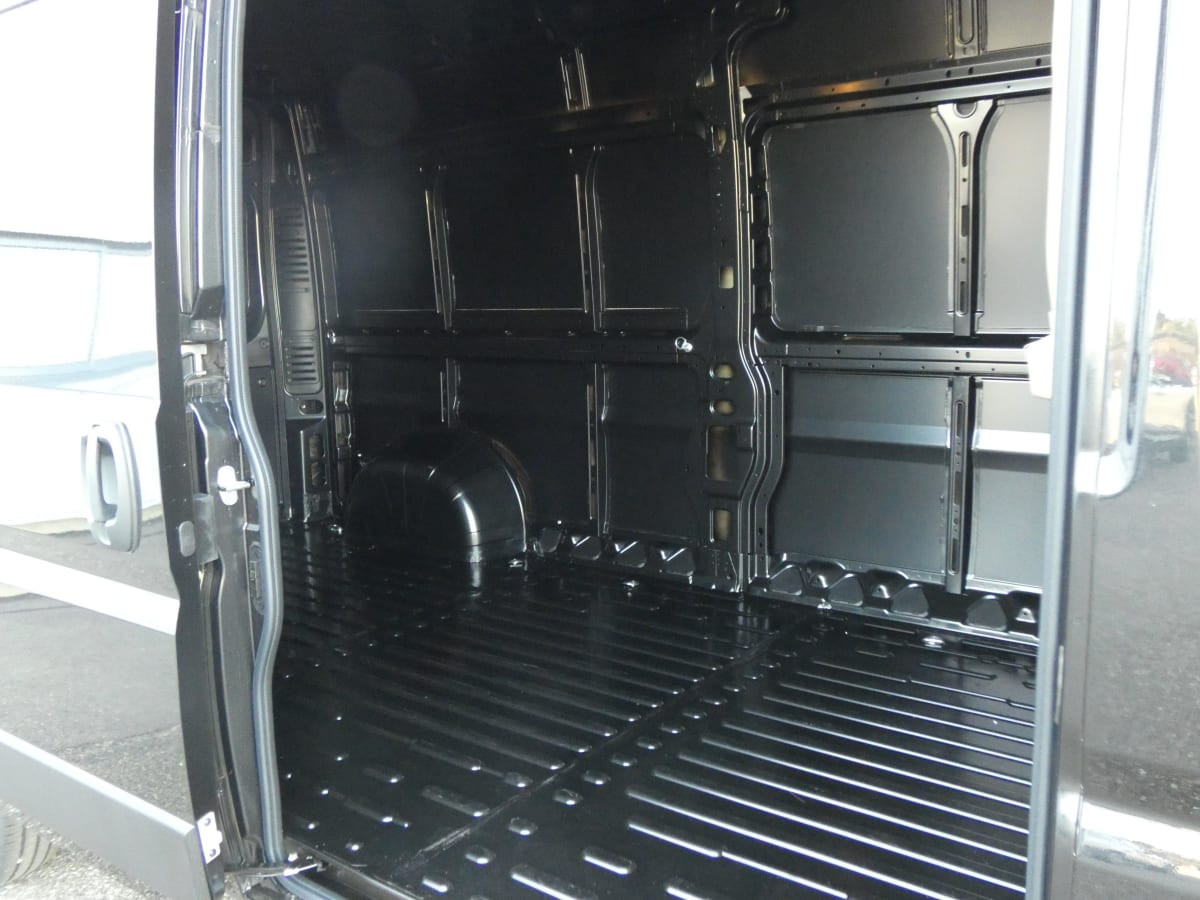 Vente en ligne Citroën Jumper Fourgon TOLE 35 L2H2 140 S S BVM6 au prix de 29 920 €