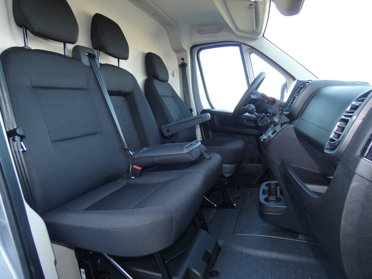 Vente en ligne Citroën Jumper Fourgon TOLE 35 L2H2 140 S S BVM6 au prix de 29 920 €