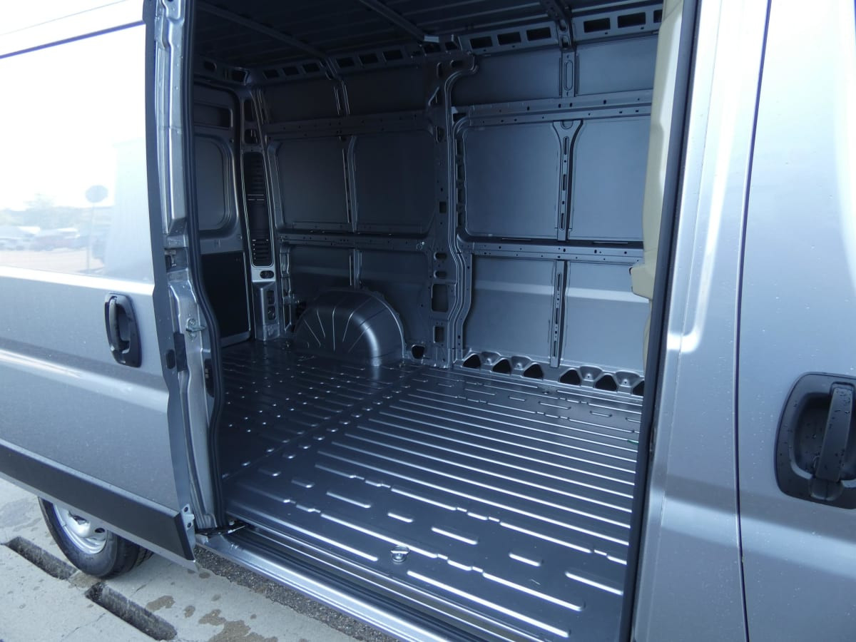 Vente en ligne Citroën Jumper Fourgon TOLE 35 L2H2 140 S S BVM6 au prix de 29 920 €