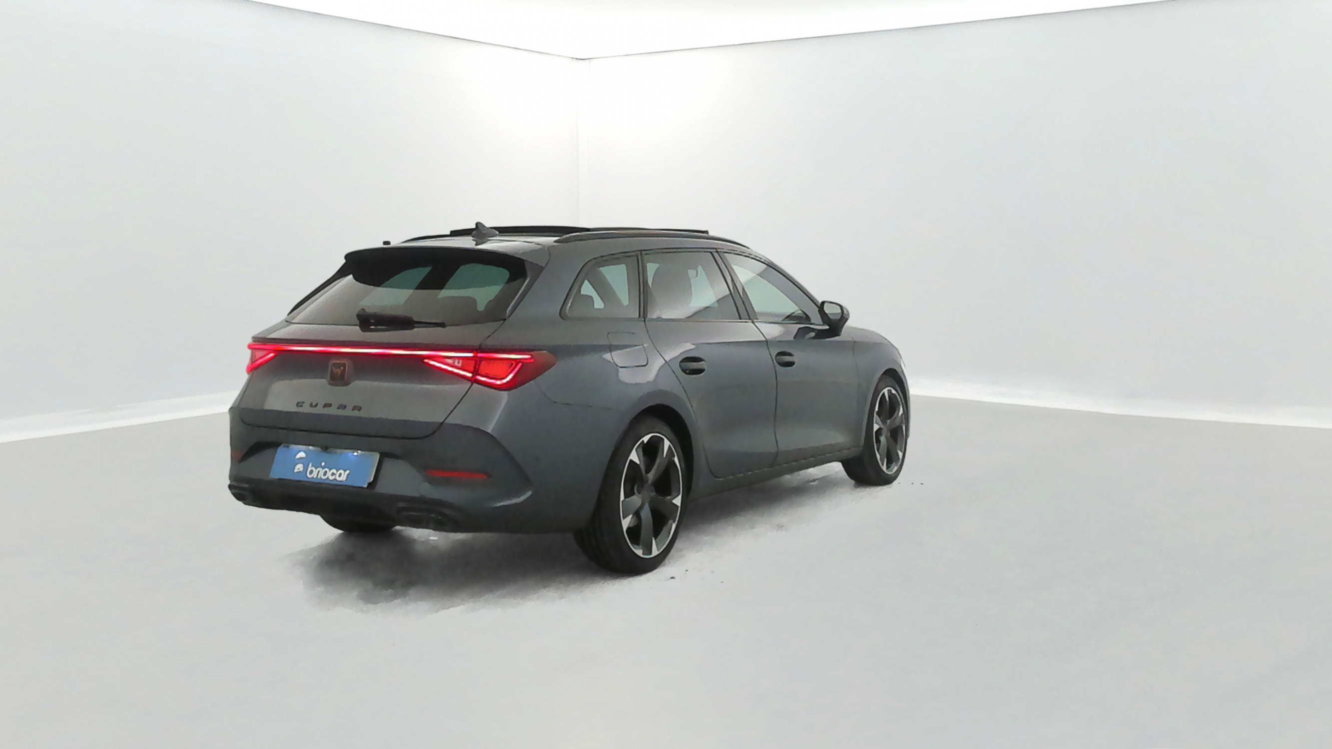 Vente en ligne Cupra Cupra Leon Sportstourer 1.5 eTSI 150ch V DSG7 Suréquipée + Toit ouvrant - Garantie 10/2028 au prix de 25 990 €
