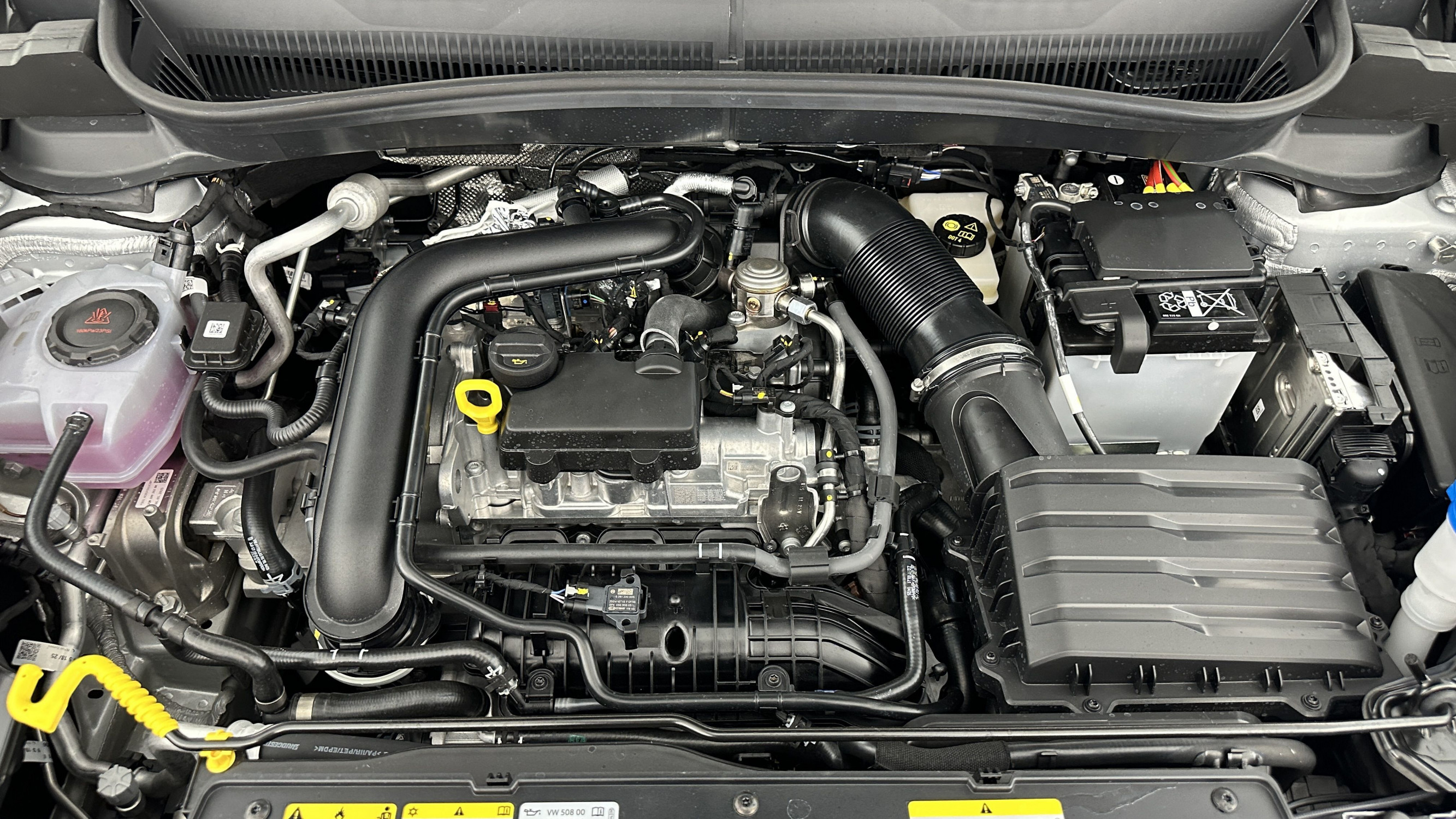 Vente en ligne Volkswagen T-Cross T-CROSS 1.0 TSI 116ch R-Line DSG7 au prix de 29 400 €