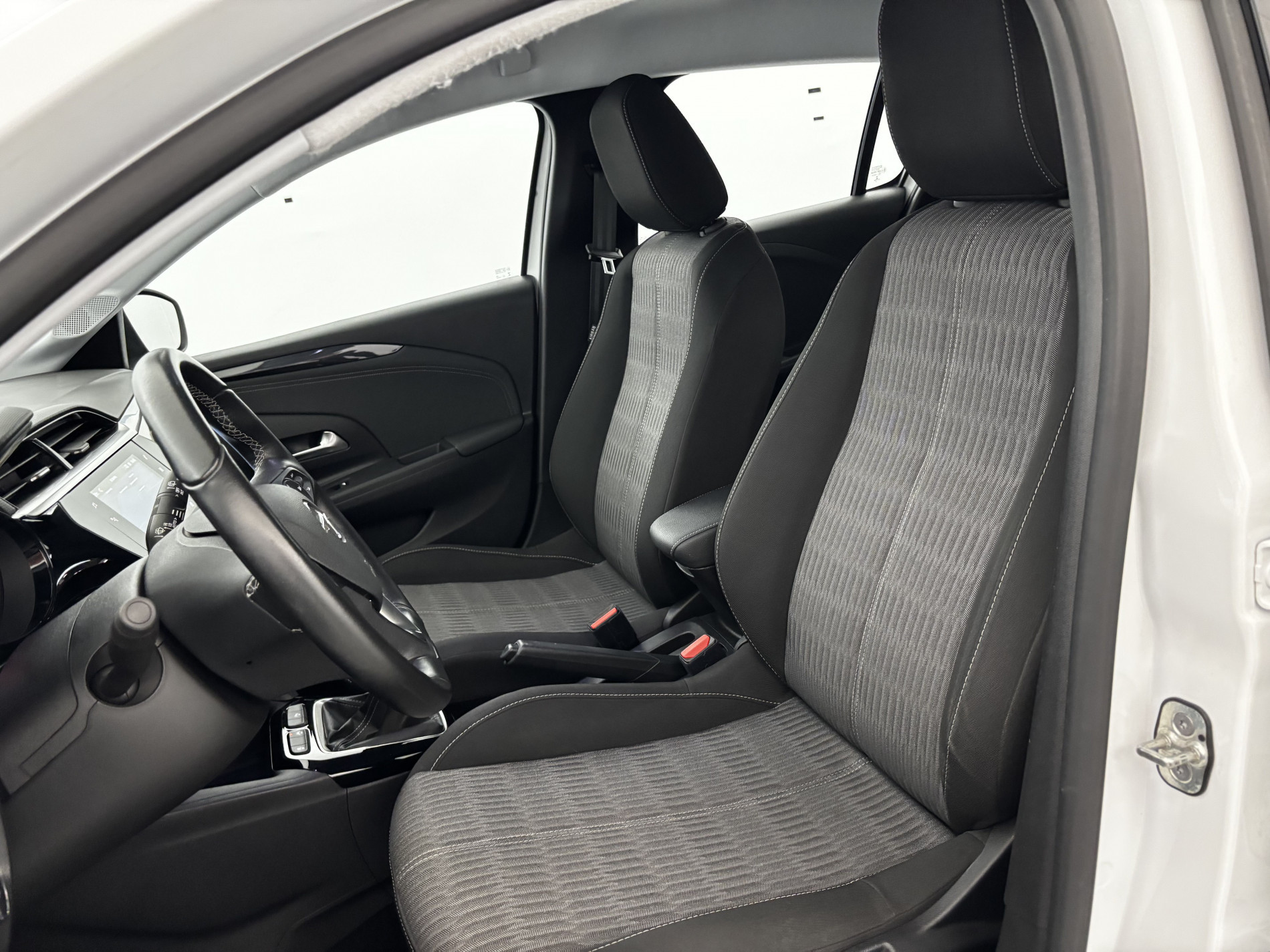 Vente en ligne Opel Corsa 1.2 75ch Elegance Business au prix de 11 980 €