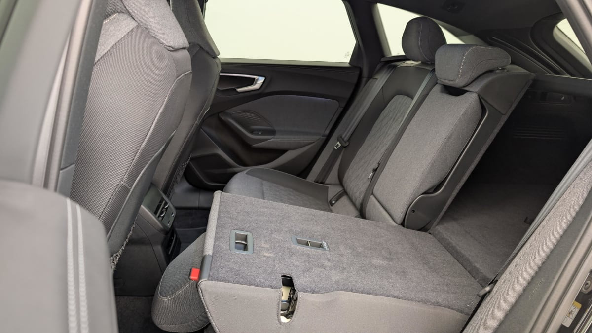 Vente en ligne Audi A5 Avant TDI Hybride 204 ch S tronic 7 S line au prix de 52 200 €