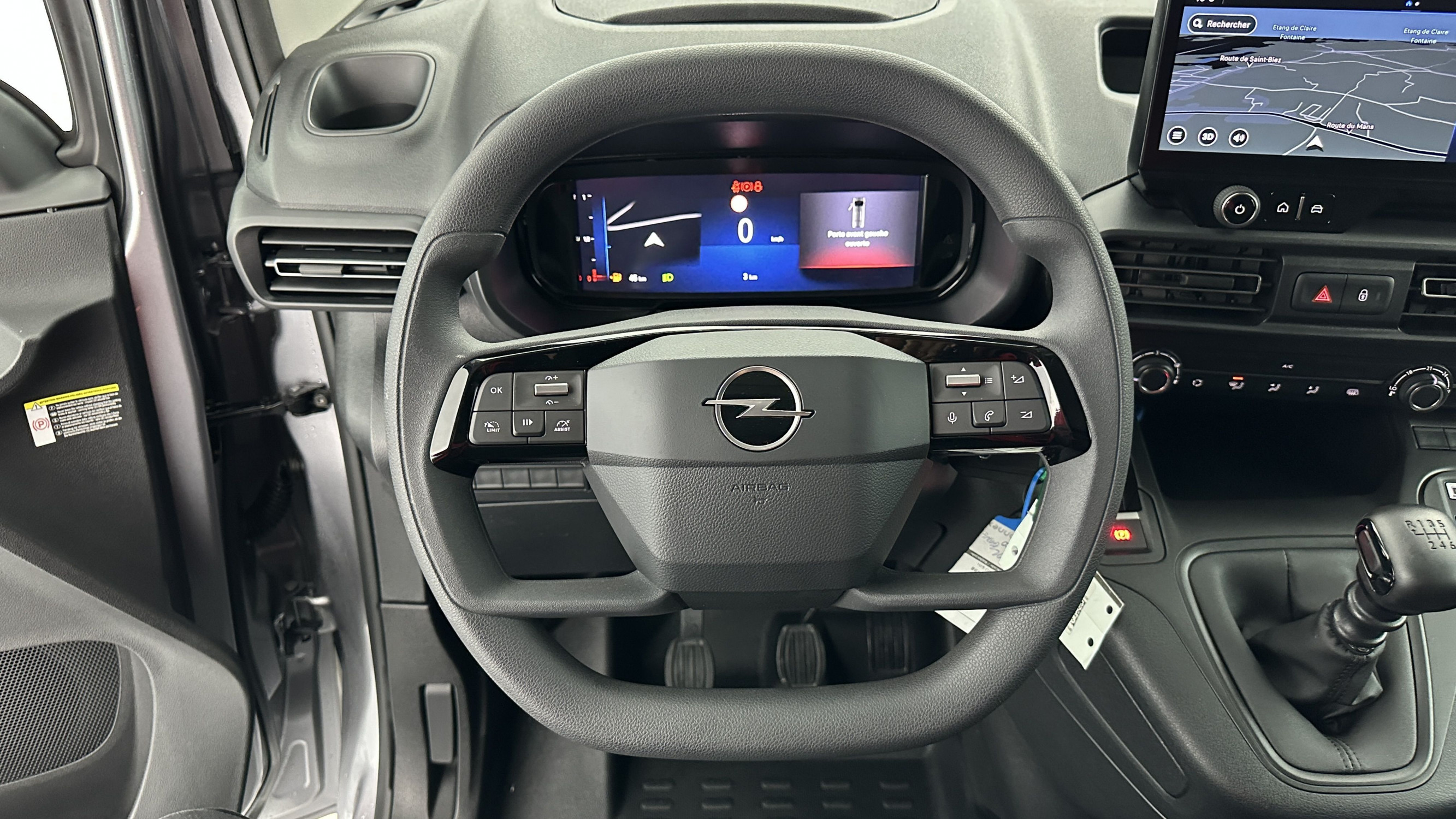 Vente en ligne Opel Combo Cargo COMBO CARGO M 650kg 1.5 BlueHDi 100ch au prix de 22 980 €