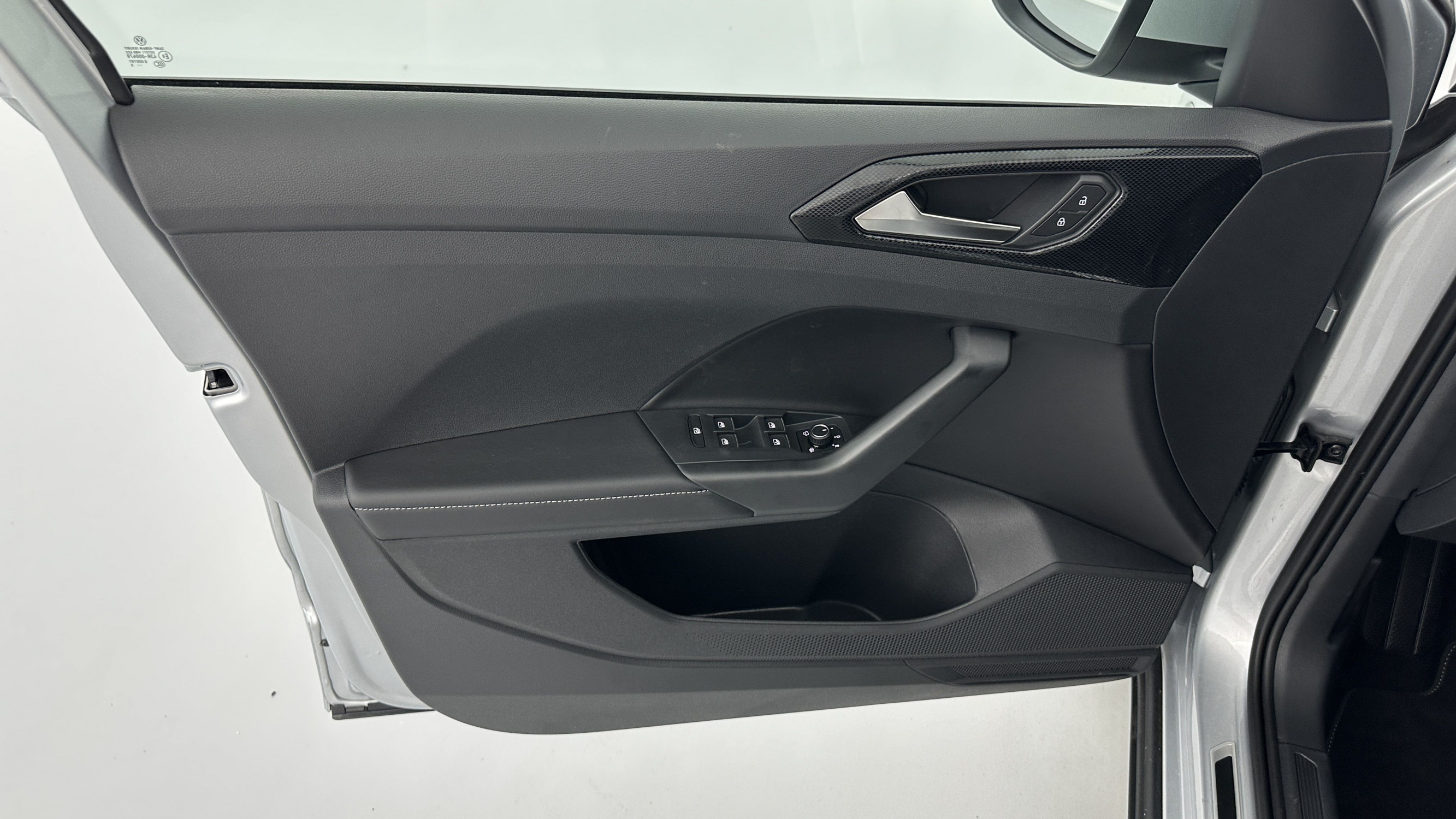 Vente en ligne Volkswagen T-Cross T-CROSS 1.0 TSI 116ch R-Line DSG7 au prix de 29 400 €