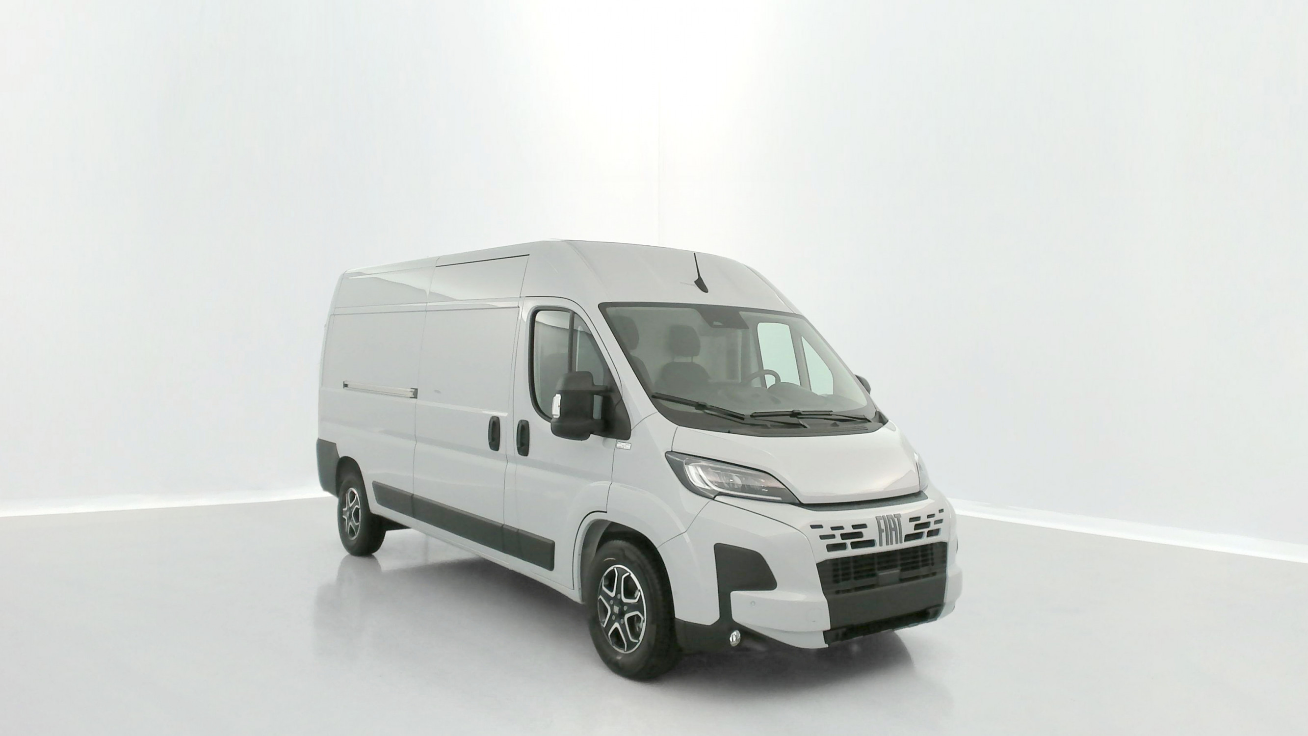 Vente en ligne Fiat Ducato Fourgon DUCATO III LH2 3.5 Maxi 180ch H3-Power BVA8 au prix de 40 380 €