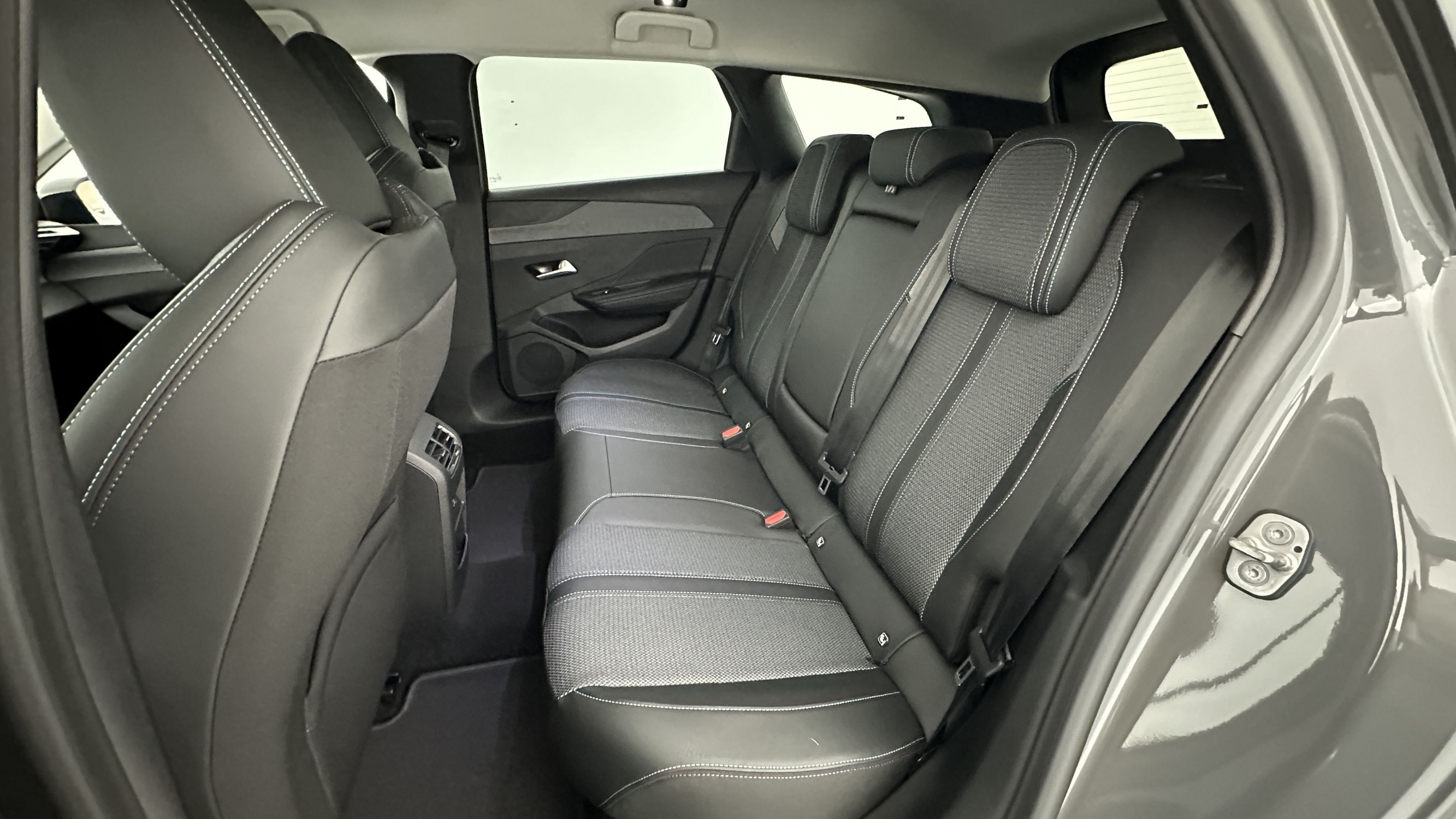 Vente en ligne Peugeot 308 SW 308 SW 1.5 BlueHDi 130ch Allure EAT8 au prix de 28 610 €