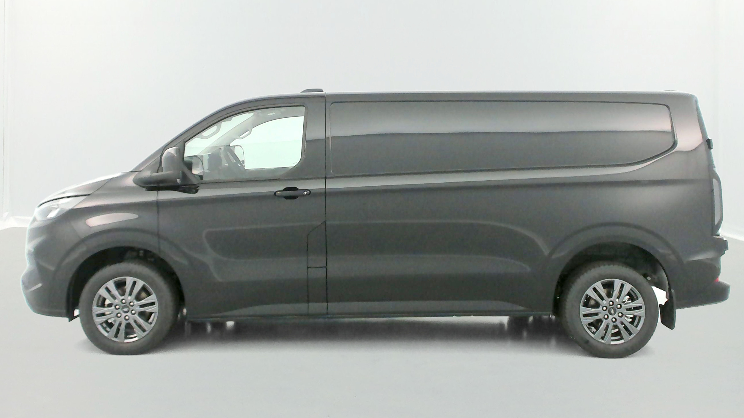 Vente en ligne Ford Transit Custom TRANSIT CUSTOM II 320 L2H1 2.0 Ecoblue 170ch Limited BVA8 au prix de 45 420 €