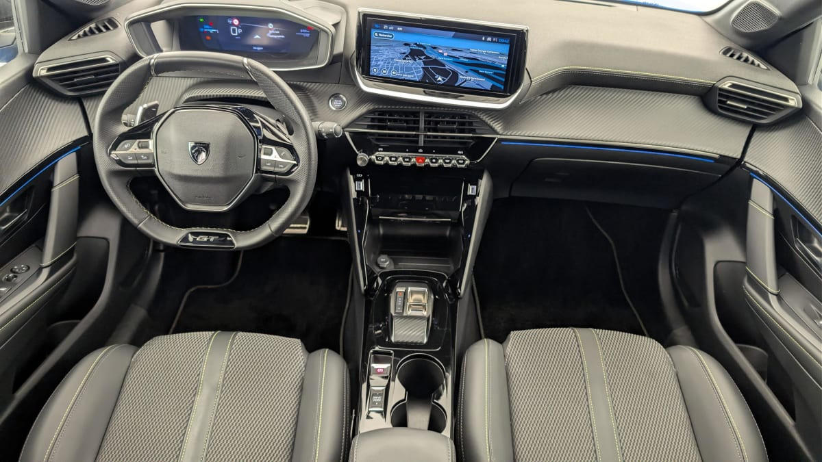 Vente en ligne Peugeot 208 Hybrid 136 e-DCS6 GT au prix de 22 330 €