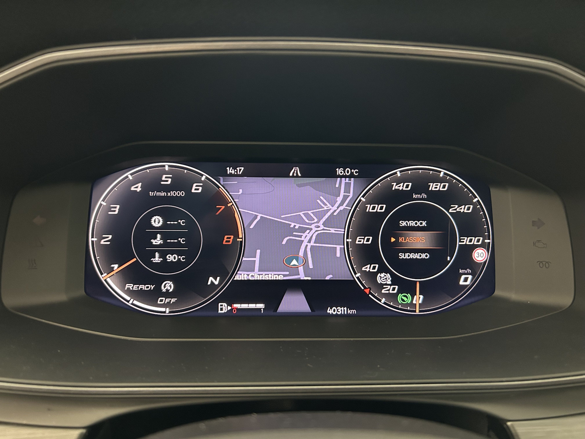 Vente en ligne Cupra Cupra Leon Sportstourer 1.5 eTSI 150ch V DSG7 Suréquipée + Toit ouvrant - Garantie 10/2028 au prix de 25 990 €