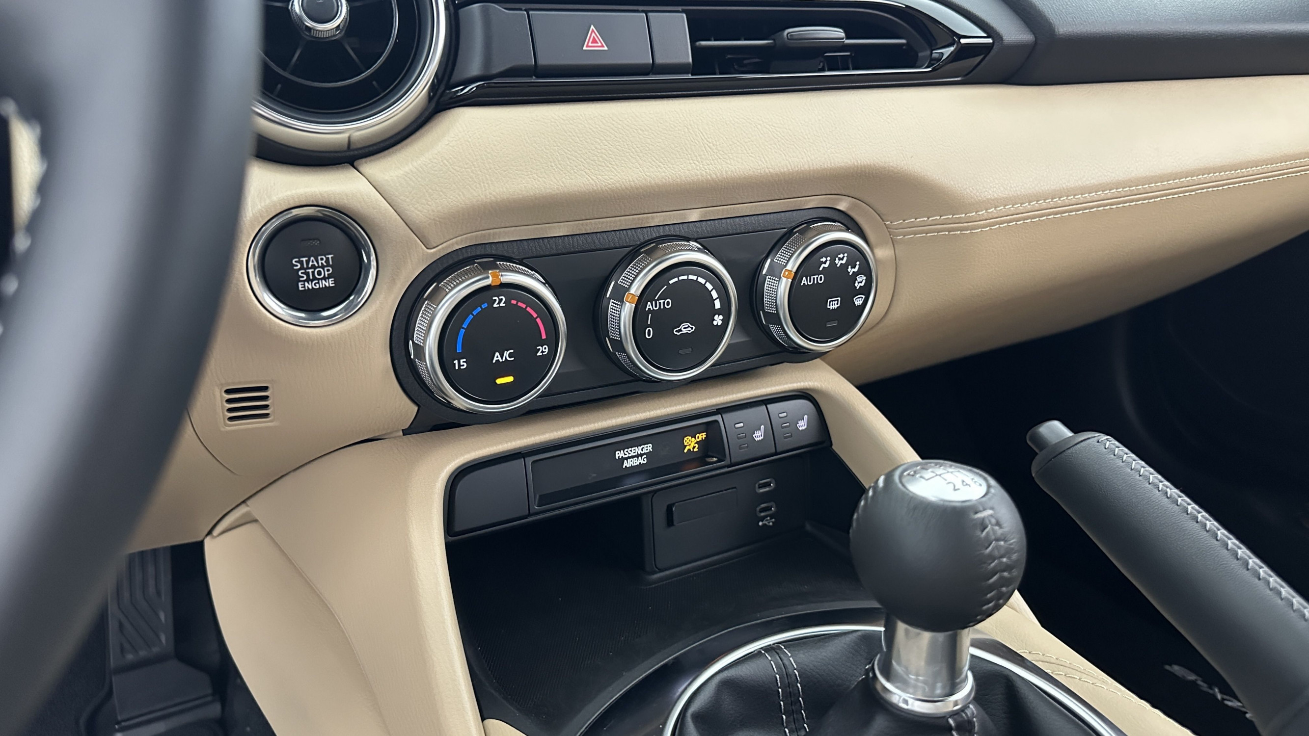 Vente en ligne Mazda MX-5 MX-5 ROADSTER 1.5 SKYACTIV-G 132ch Kazari au prix de 35 210 €