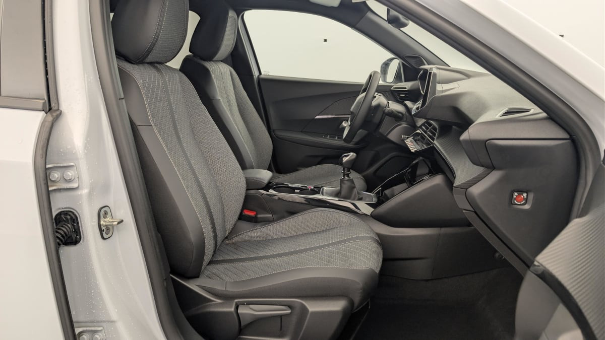 Vente en ligne Peugeot 2008 100 S S BVM6 Allure au prix de 20 460 €