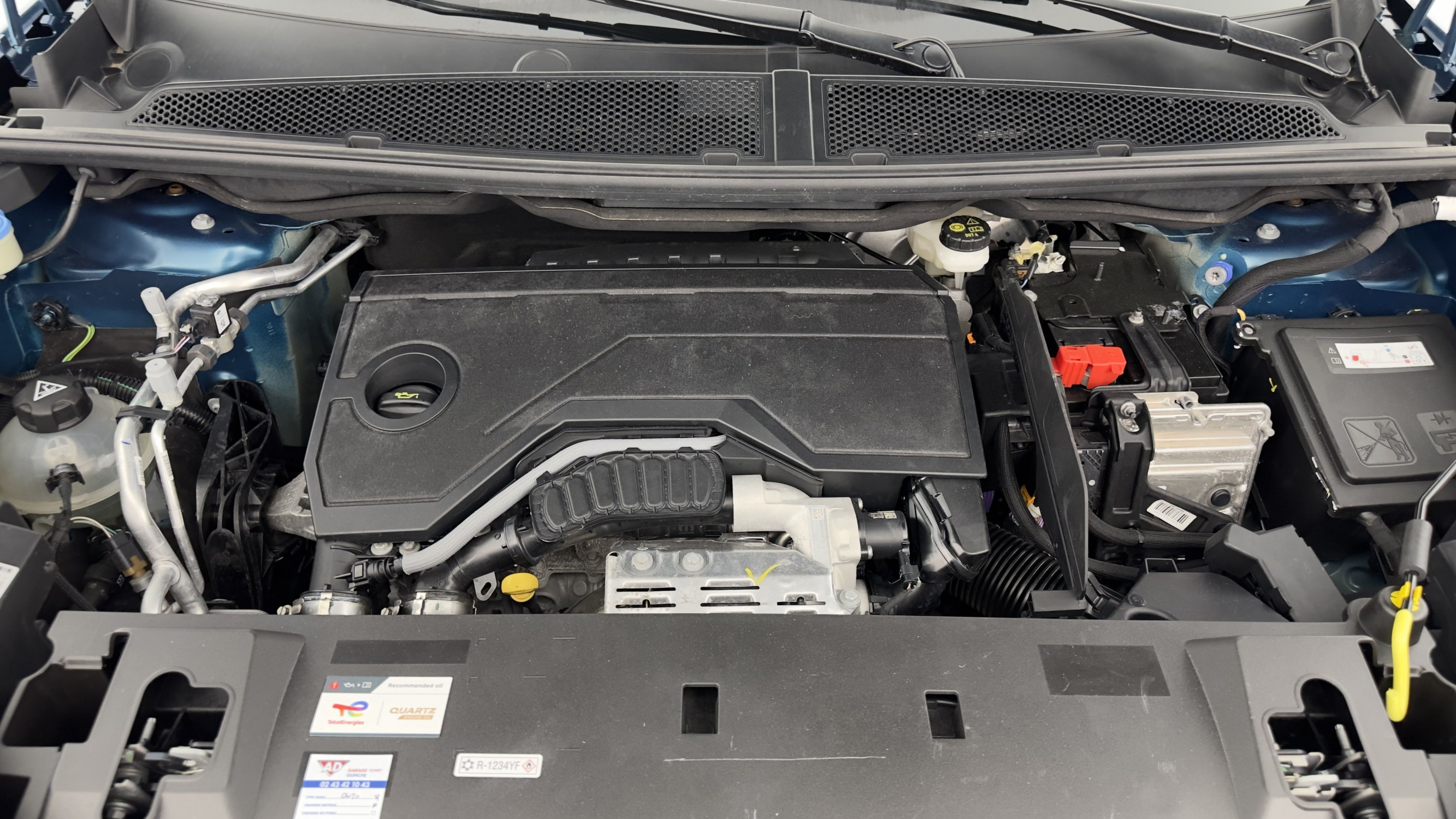 Vente en ligne Peugeot 3008 3008 1.2 Hybrid 136ch Allure e-DCS6 au prix de 28 800 €