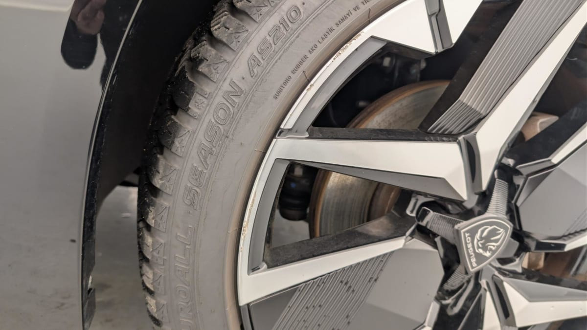 Vente en ligne Peugeot 208 Hybrid 136 e-DCS6 GT au prix de 22 330 €