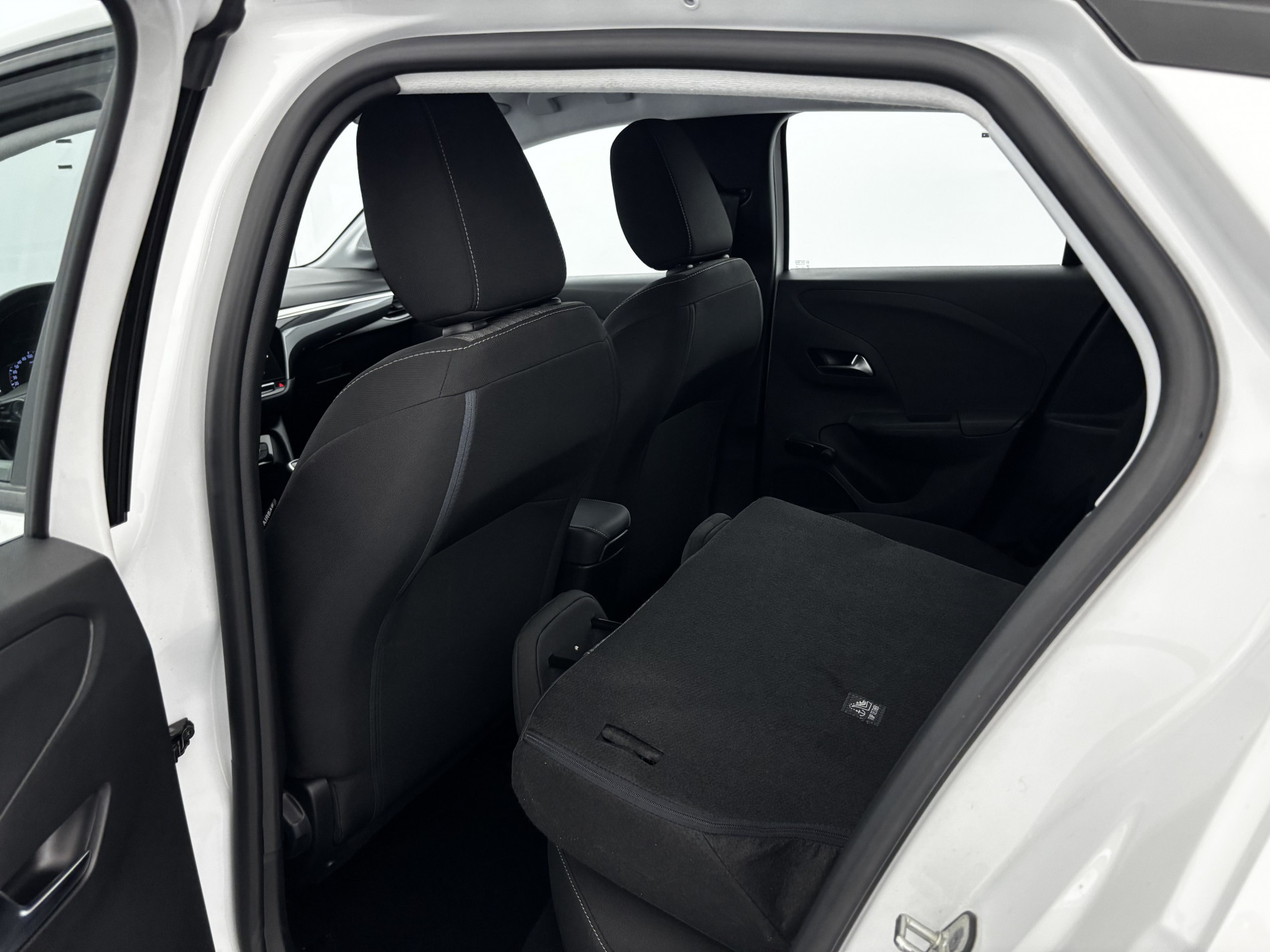 Vente en ligne Opel Corsa 1.2 75ch Elegance Business au prix de 11 980 €