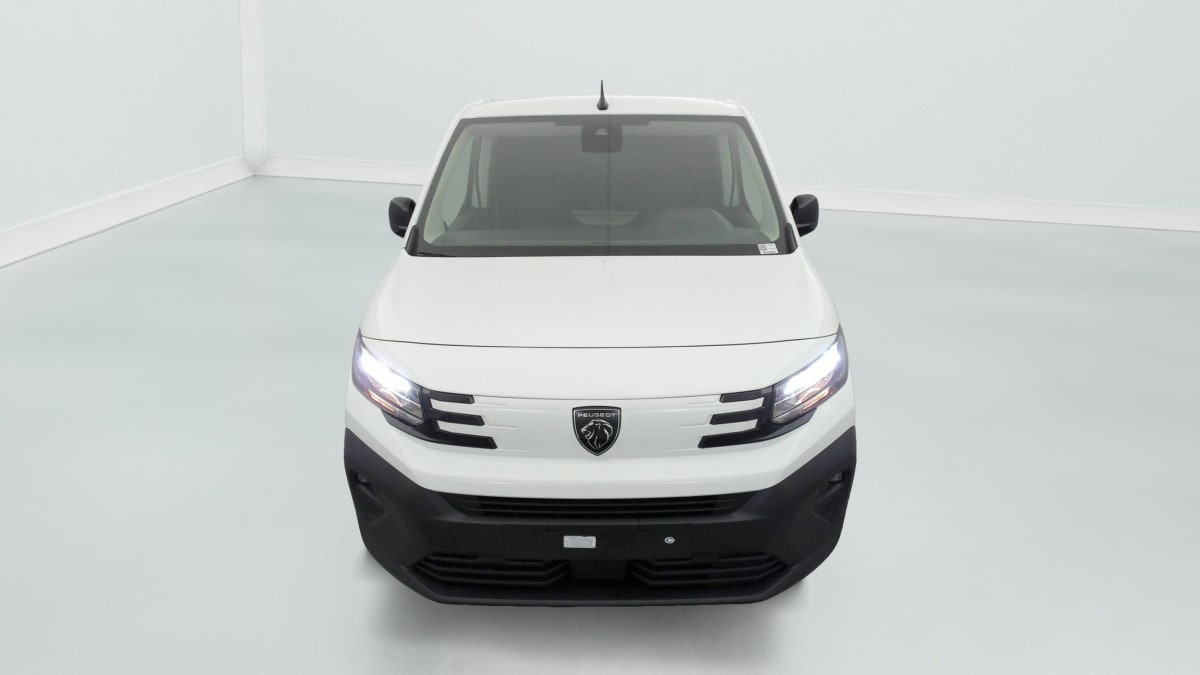 Vente en ligne Peugeot Partner Fourgon XL 950 KG BLUEHDI 130 S S EAT8 au prix de 23 620 €