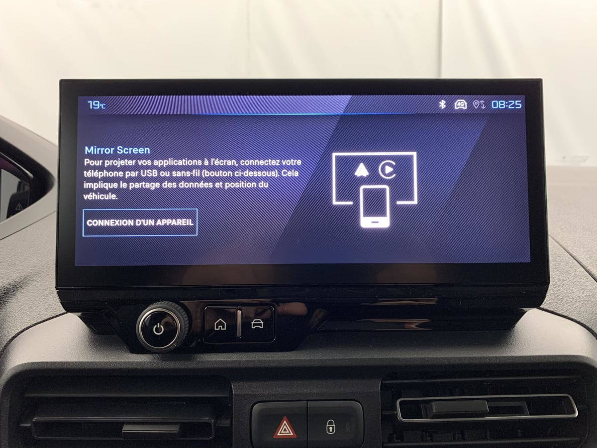 Vente en ligne Peugeot Partner Fourgon M 650 KG BLUEHDI 130 S S EAT8 au prix de 23 250 €