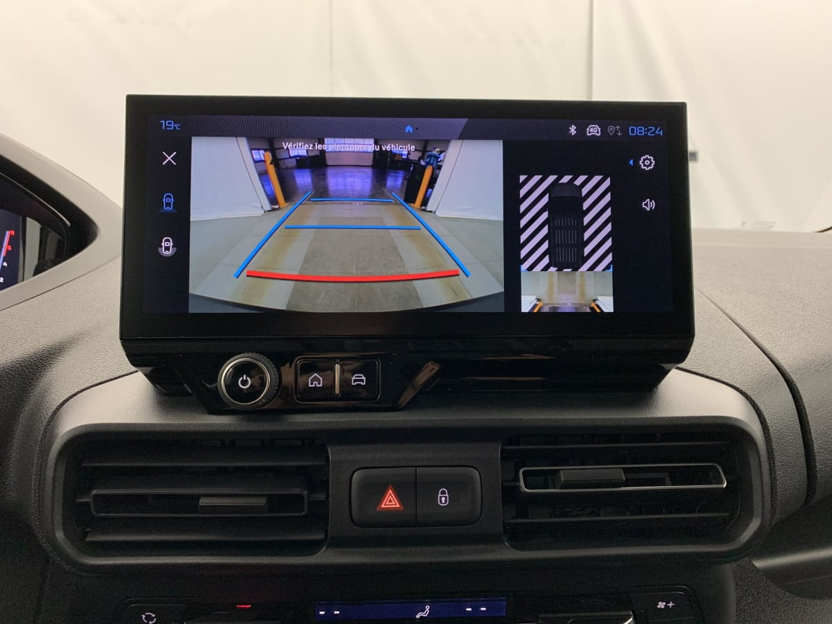 Vente en ligne Peugeot Partner Fourgon M 650 KG BLUEHDI 130 S S EAT8 au prix de 23 250 €