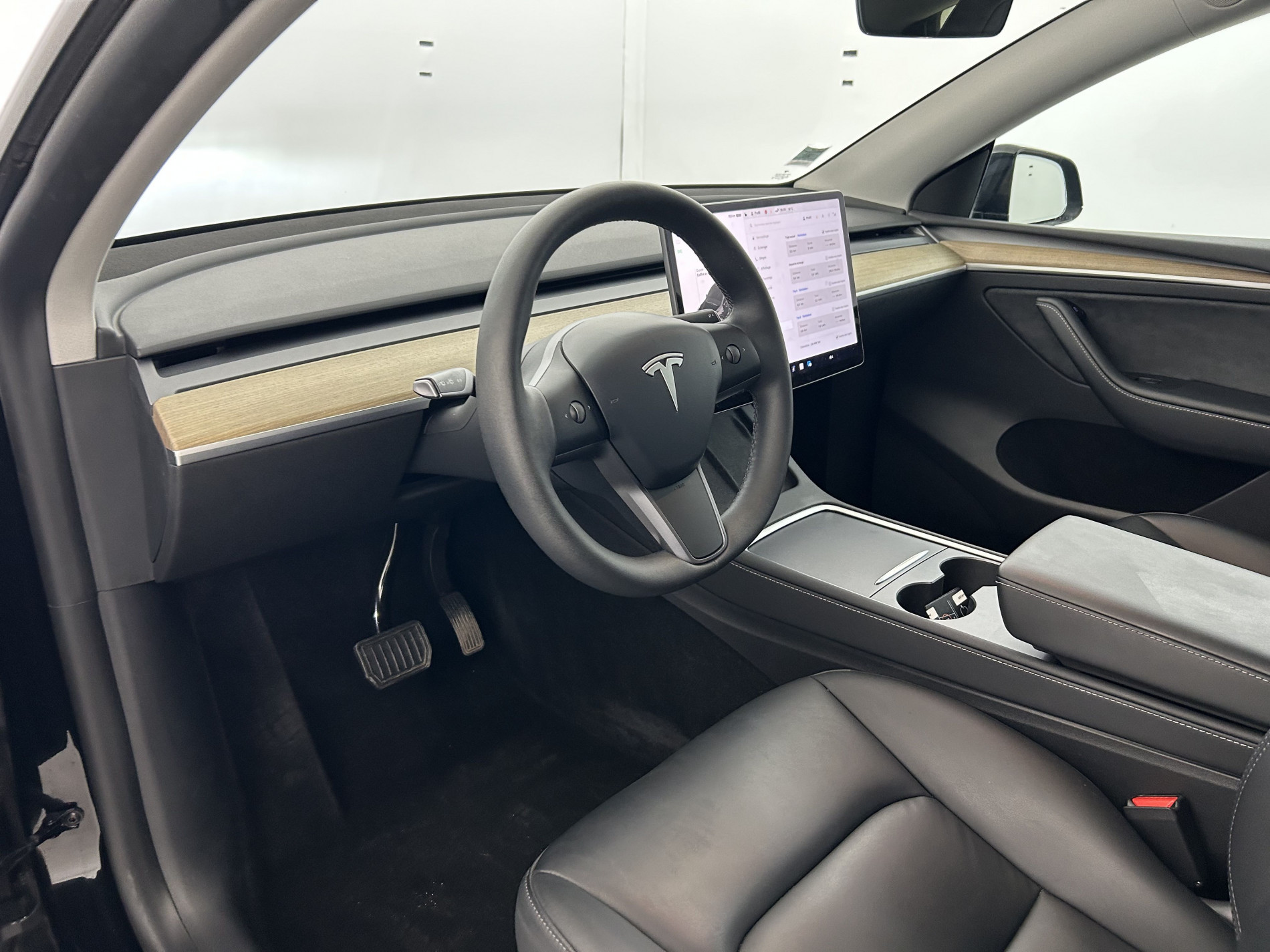 Vente en ligne Tesla Model Y Standard RWD au prix de 33 990 €