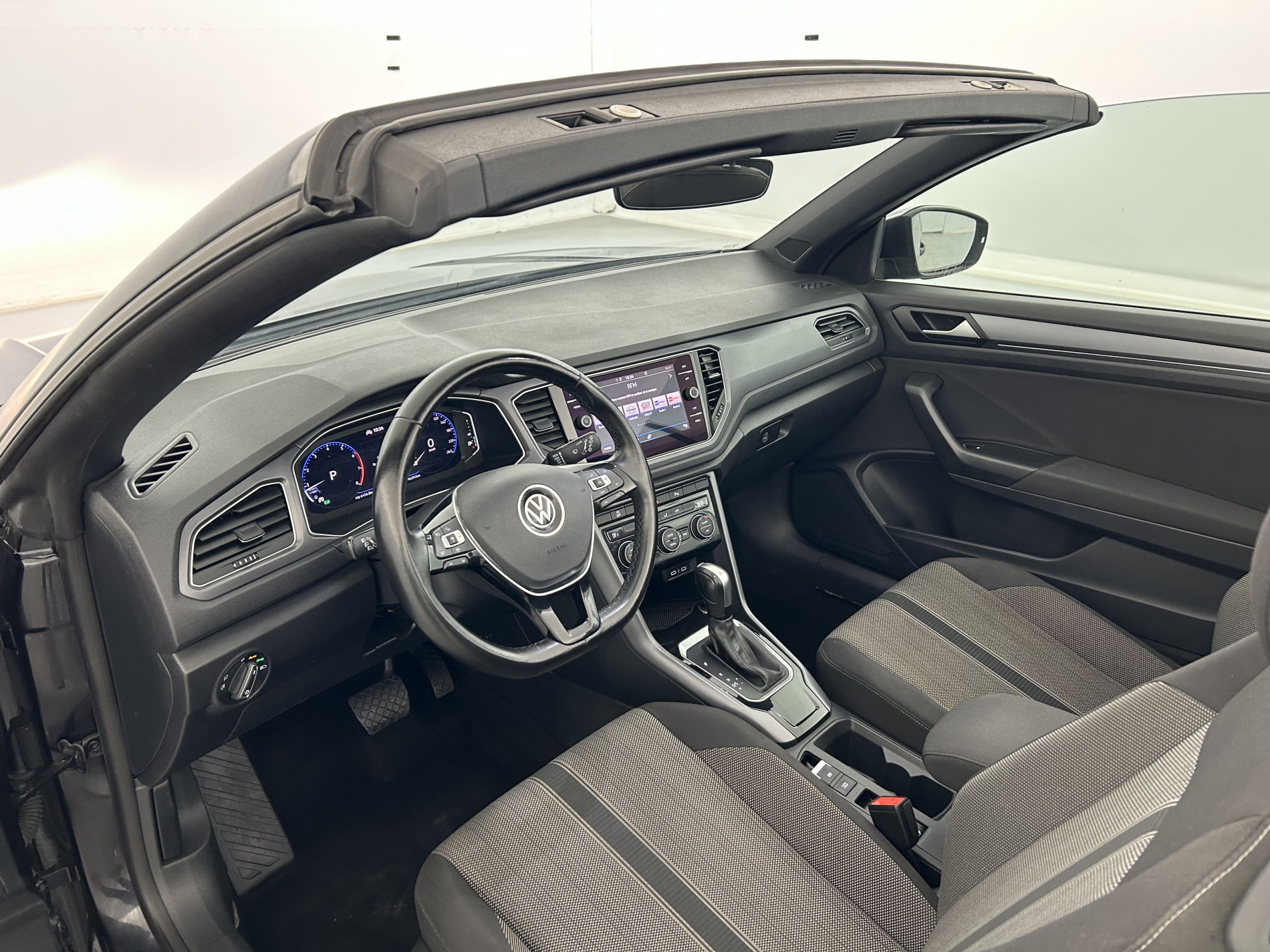 Vente en ligne Volkswagen T-Roc Cabriolet 1.5 TSI EVO 150ch Style DSG7 + Digital Cockpit au prix de 20 990 €